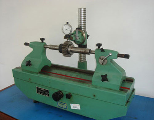 齿轮跳动检查仪